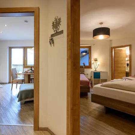 Hotel apartamentowy Restaurant Almdiele *
