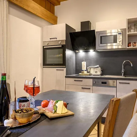 Restaurant Almdiele Hotel apartamentowy *