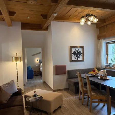 Restaurant Almdiele 아파트호텔 4*